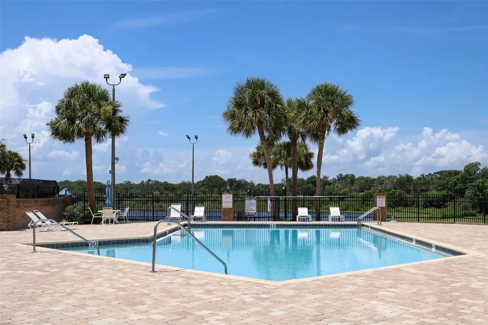 1042 PIEDMONT LAKES BOULEVARD Apopka, FL 32703