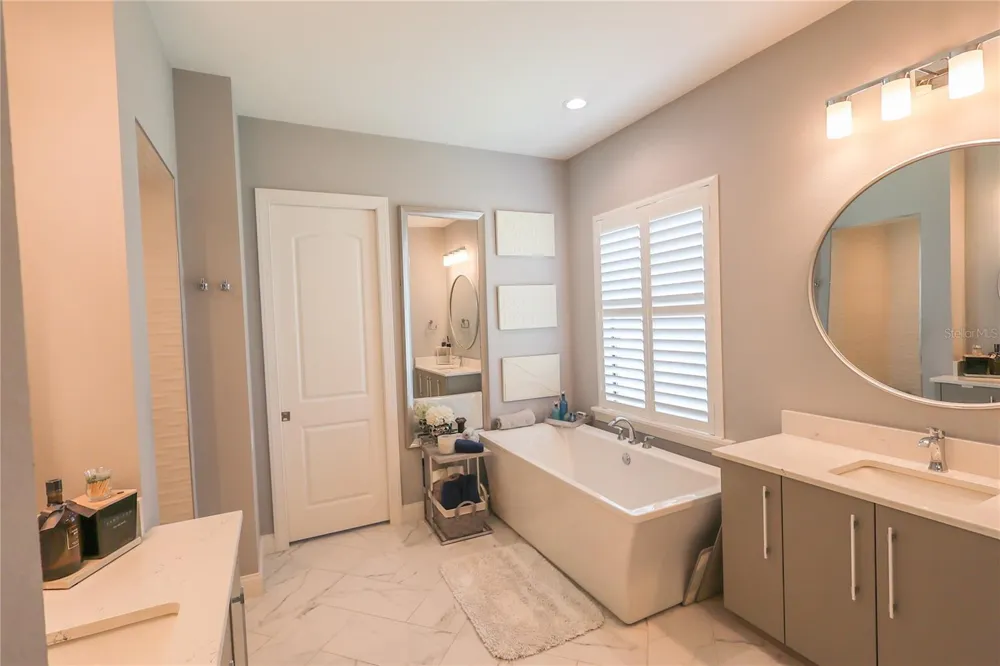 492 ADAMS VIEW LANE Auburndale, FL 33823