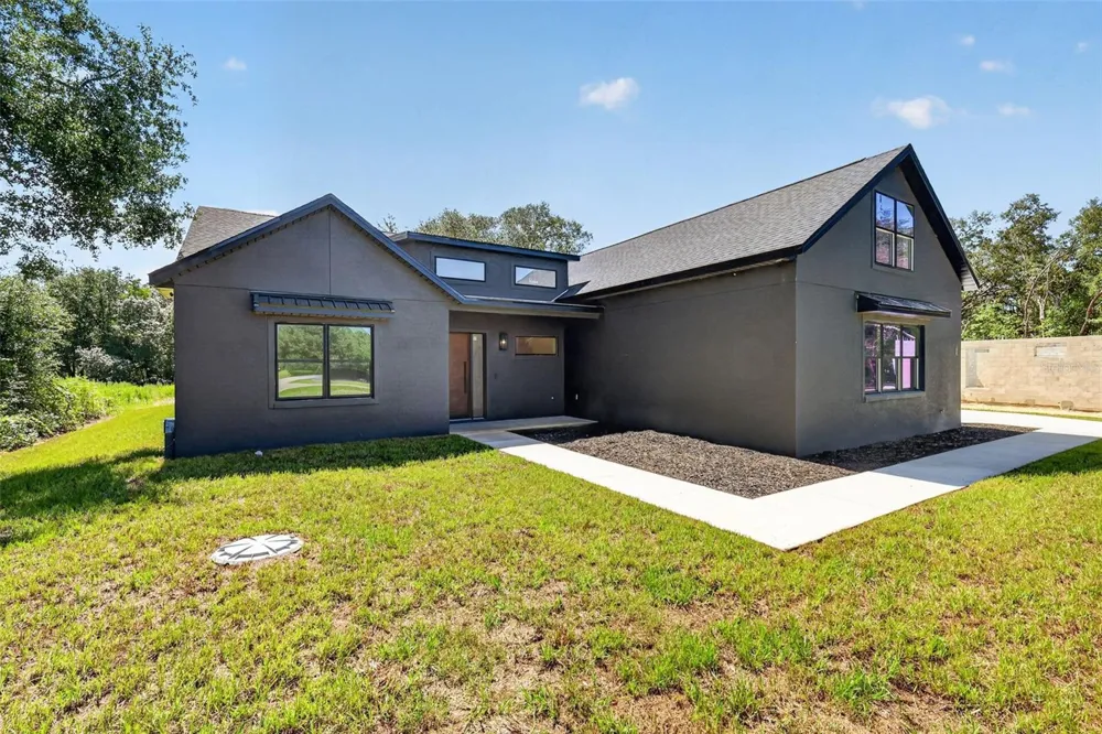 60 GUAVA PASS Ocklawaha, FL 32179