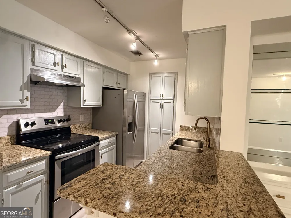 24216 Plantation DR NE Atlanta, GA 30324