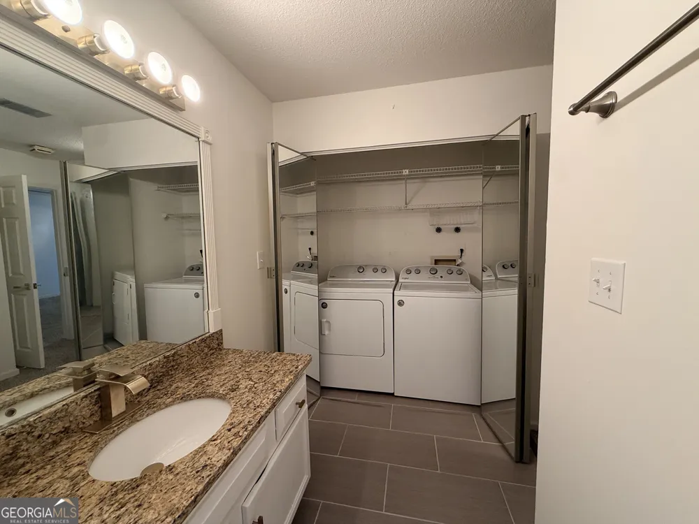 24216 Plantation DR NE Atlanta, GA 30324