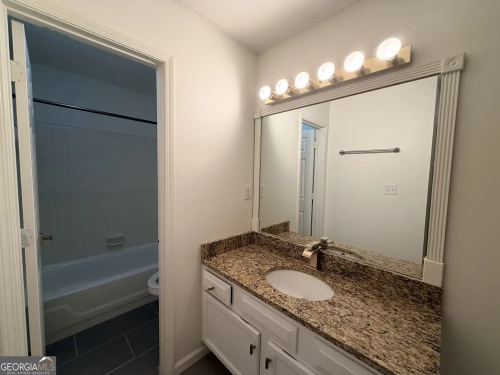24216 Plantation DR NE Atlanta, GA 30324