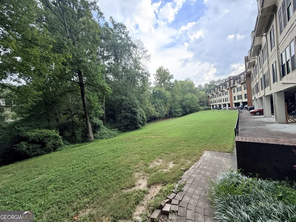 24216 Plantation DR NE Atlanta, GA 30324