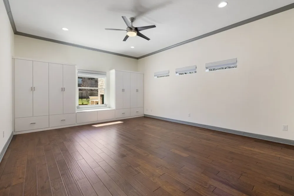338 Coventry Road Spicewood, TX 78669