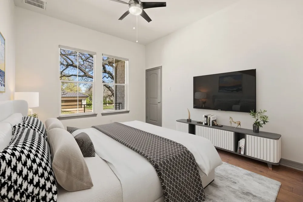 338 Coventry Road Spicewood, TX 78669