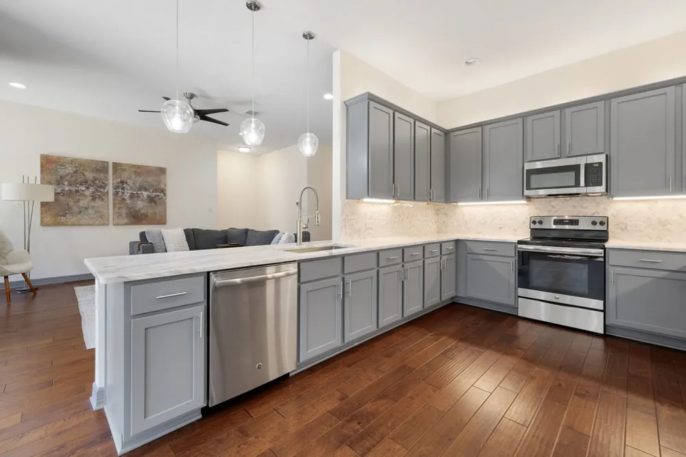 338 Coventry Road Spicewood, TX 78669