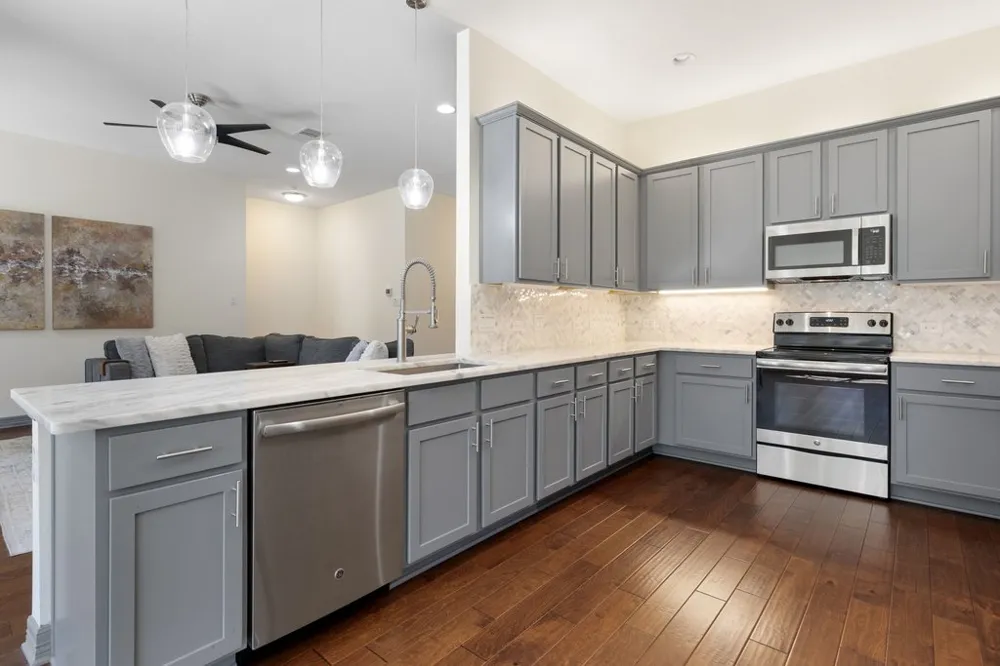 338 Coventry Road Spicewood, TX 78669