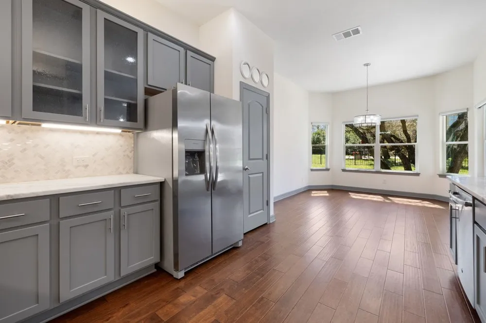 338 Coventry Road Spicewood, TX 78669