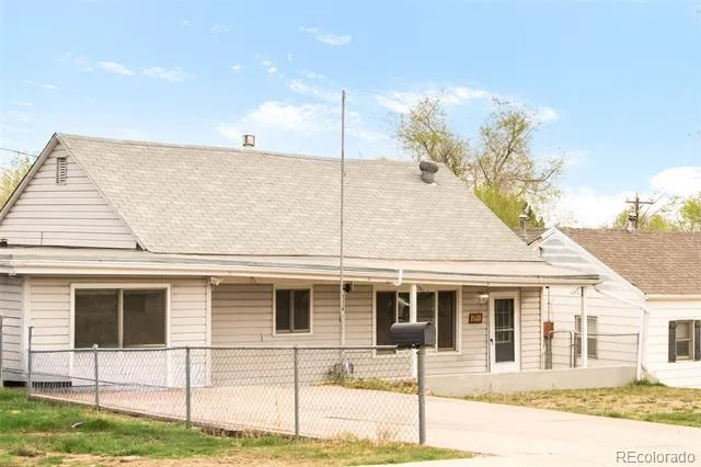 2169 W Warren Avenue Englewood, CO 80110