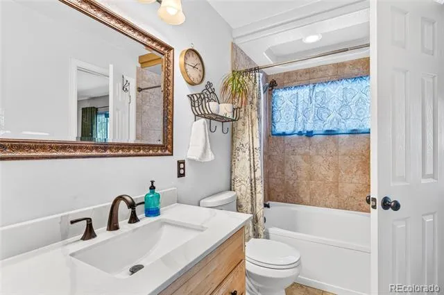 1225 Braewood Avenue Littleton, CO 80129