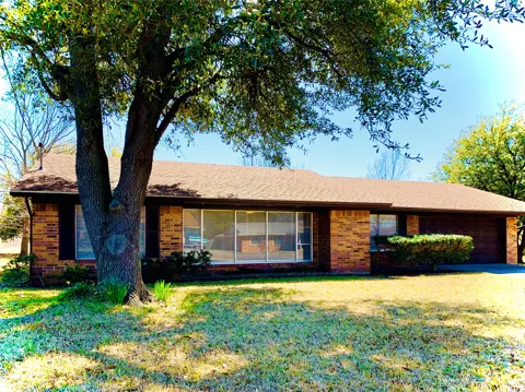 306 Pecan Street