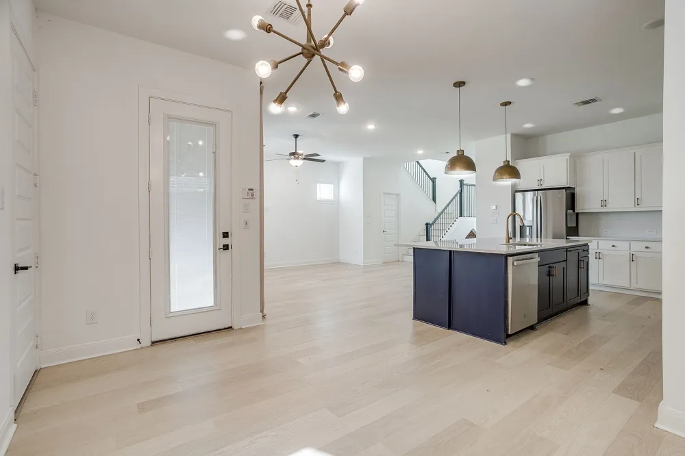 708 Pheasant Run Street Arlington, TX 76005