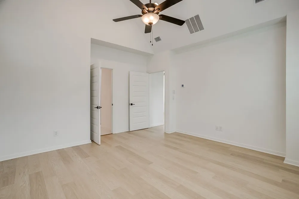 708 Pheasant Run Street Arlington, TX 76005