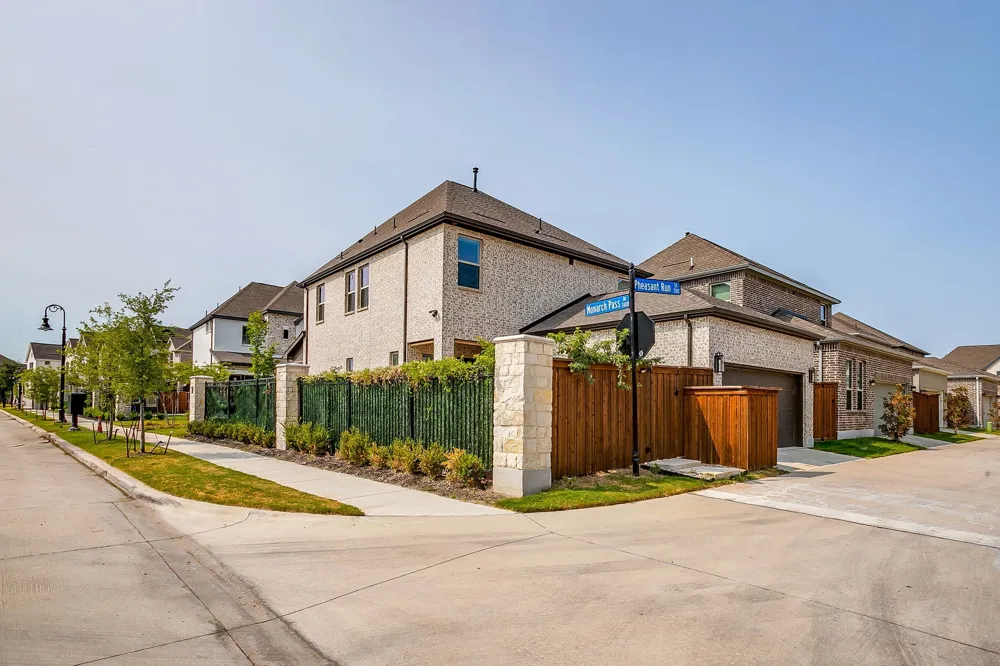 708 Pheasant Run Street Arlington, TX 76005