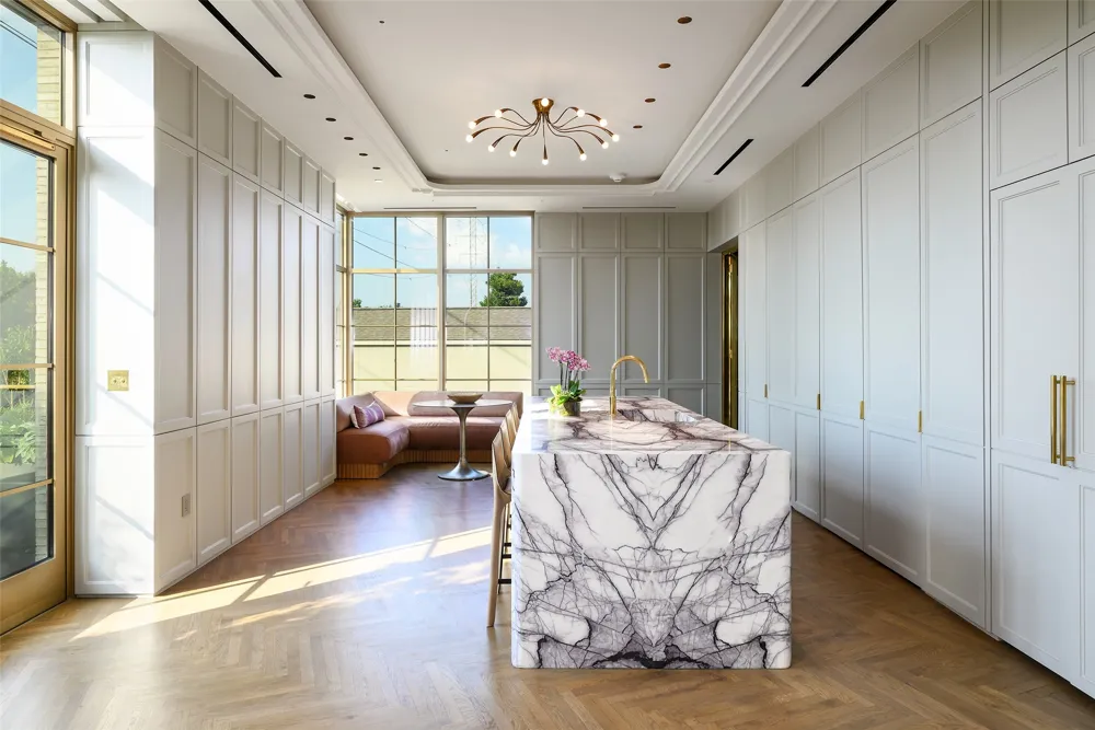 4205 Buena Vista Street #302 Dallas, TX 75205