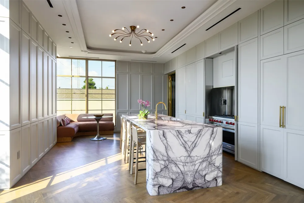 4205 Buena Vista Street #302 Dallas, TX 75205