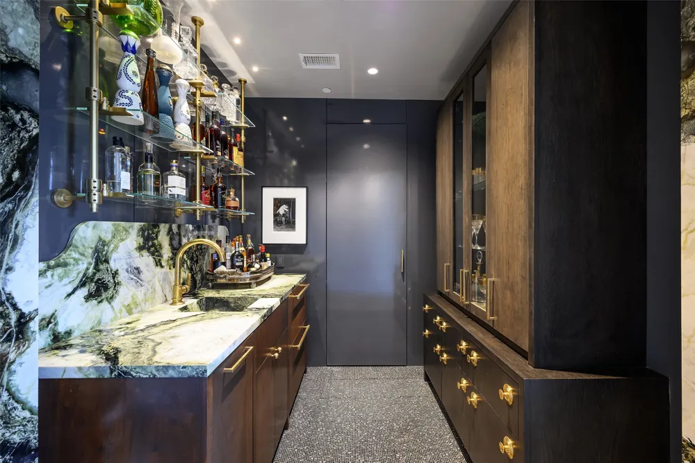 4205 Buena Vista Street #302 Dallas, TX 75205