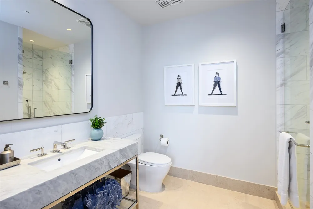 4205 Buena Vista Street #302 Dallas, TX 75205