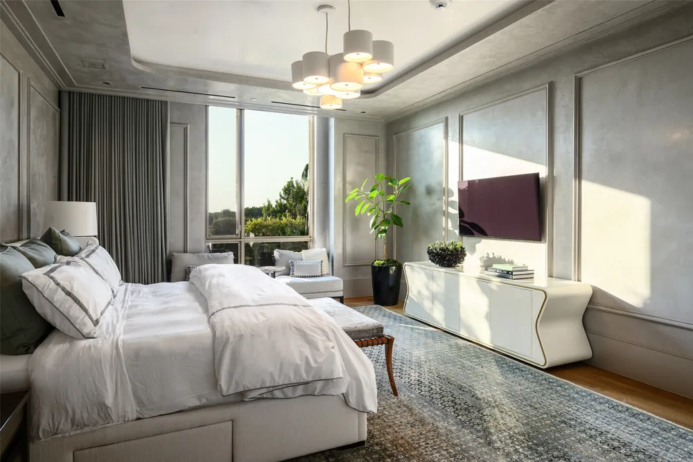 4205 Buena Vista Street #302 Dallas, TX 75205