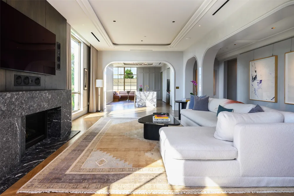 4205 Buena Vista Street #302 Dallas, TX 75205