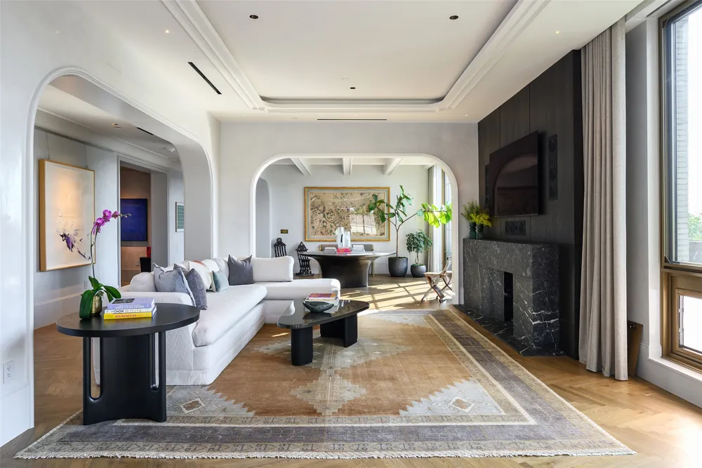 4205 Buena Vista Street #302 Dallas, TX 75205