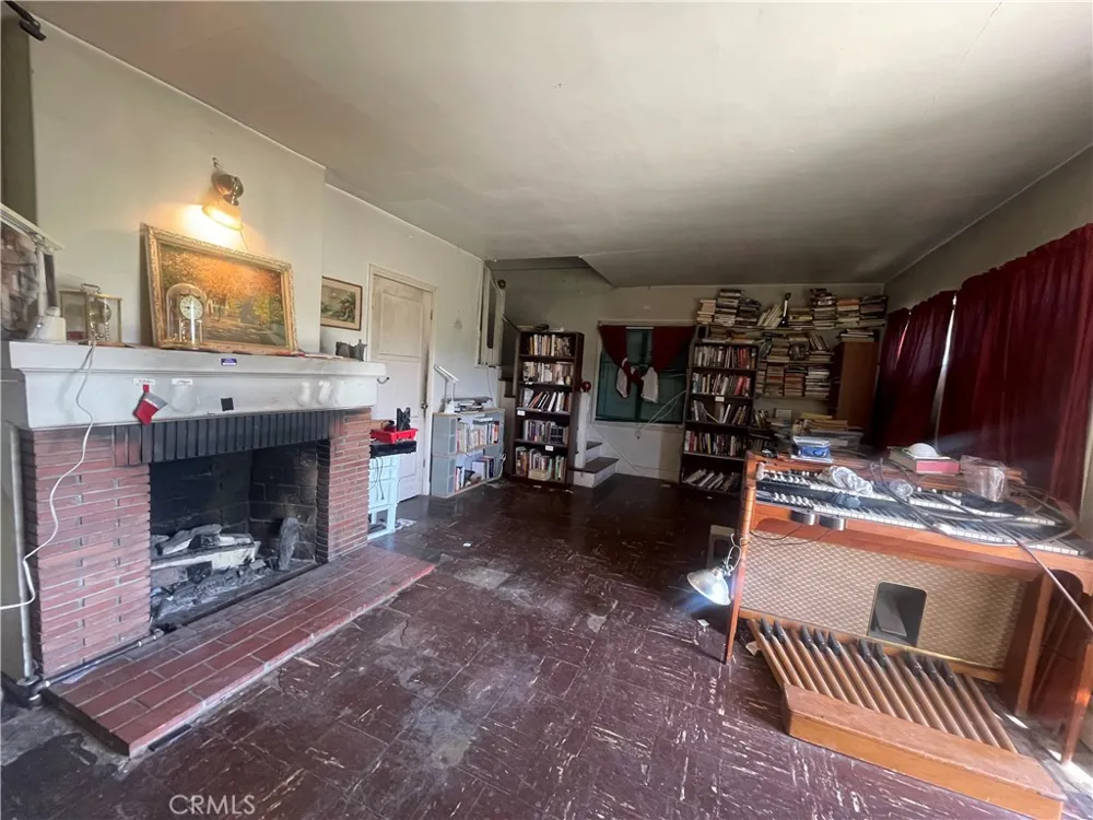 11403 Eldridge Avenue Sylmar, CA 91342