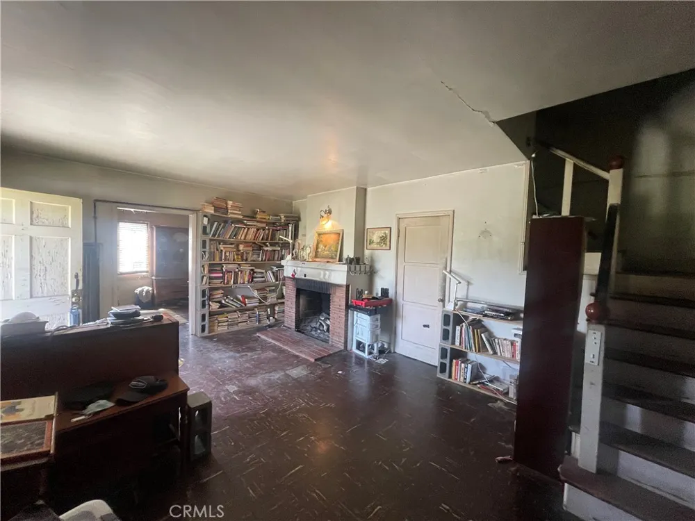 11403 Eldridge Avenue Sylmar, CA 91342