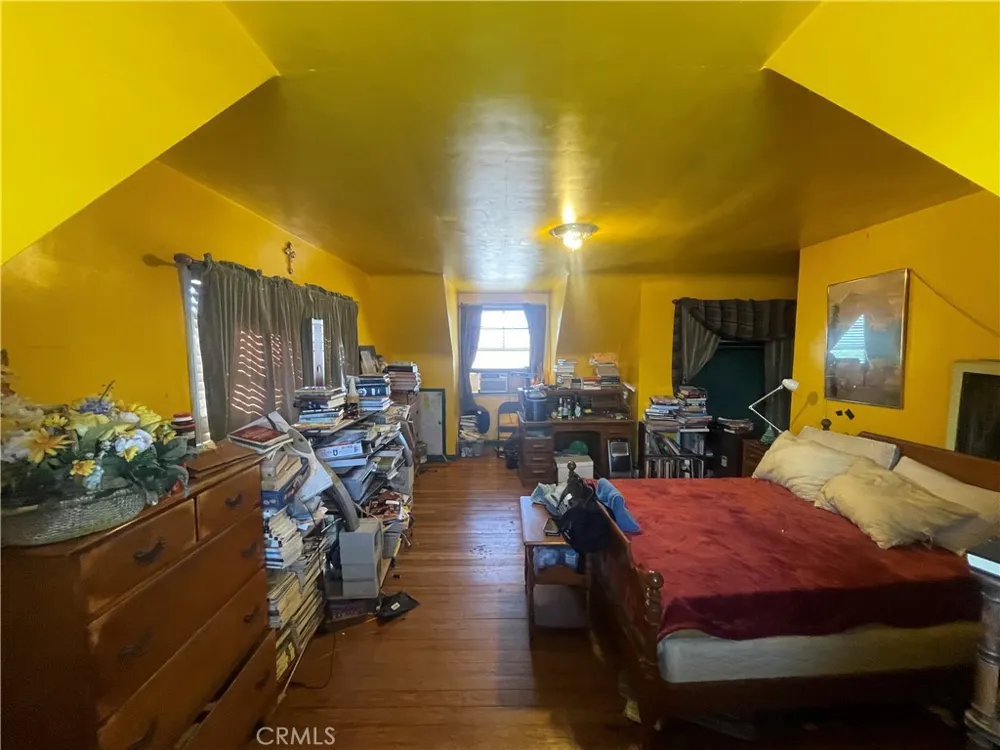 11403 Eldridge Avenue Sylmar, CA 91342