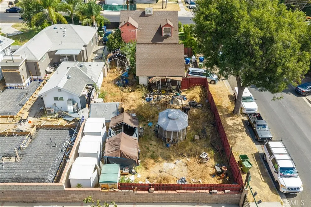 11403 Eldridge Avenue Sylmar, CA 91342