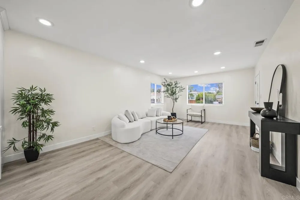 4733 Soria Drive San Diego, CA 92115