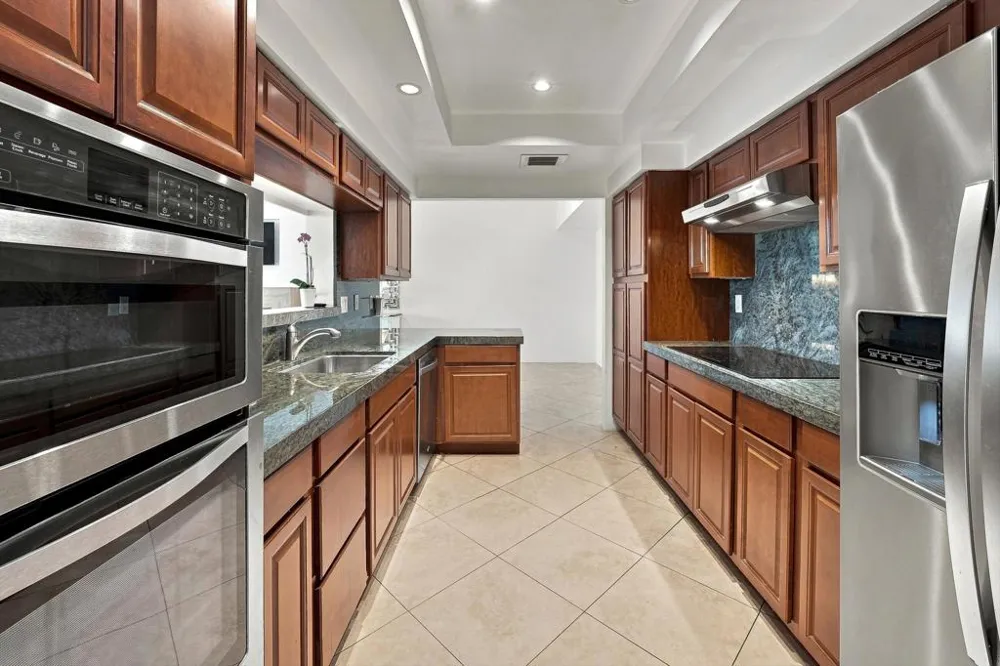 900 Island Drive #105 Rancho Mirage, CA 92270