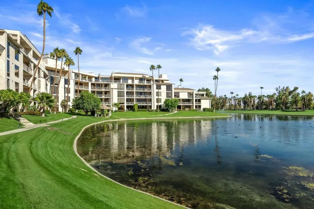 900 Island Drive #105 Rancho Mirage, CA 92270