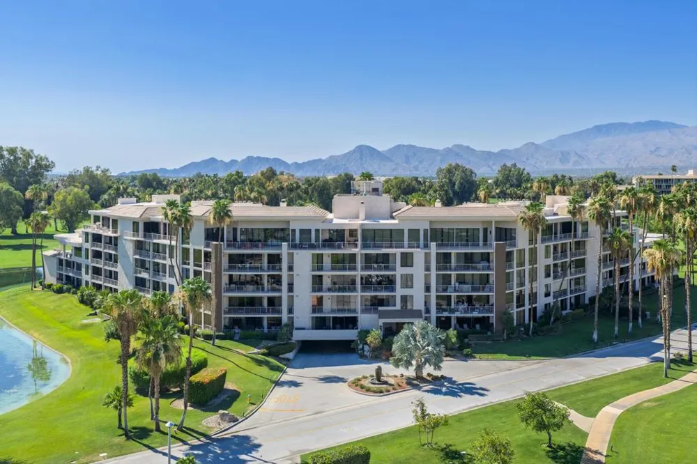 900 Island Drive #105 Rancho Mirage, CA 92270