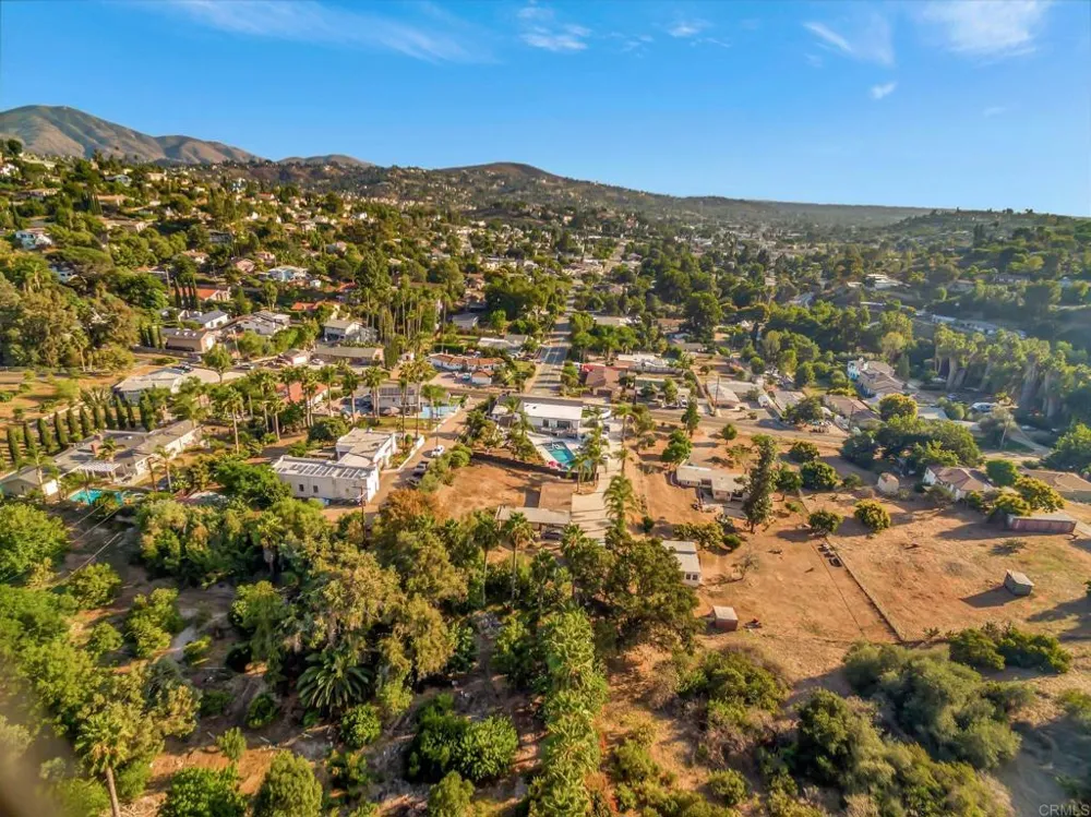 9210 Tropico Drive La Mesa, CA 91941
