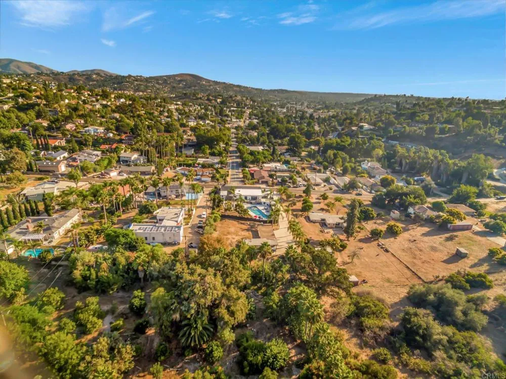 9210 Tropico Drive La Mesa, CA 91941