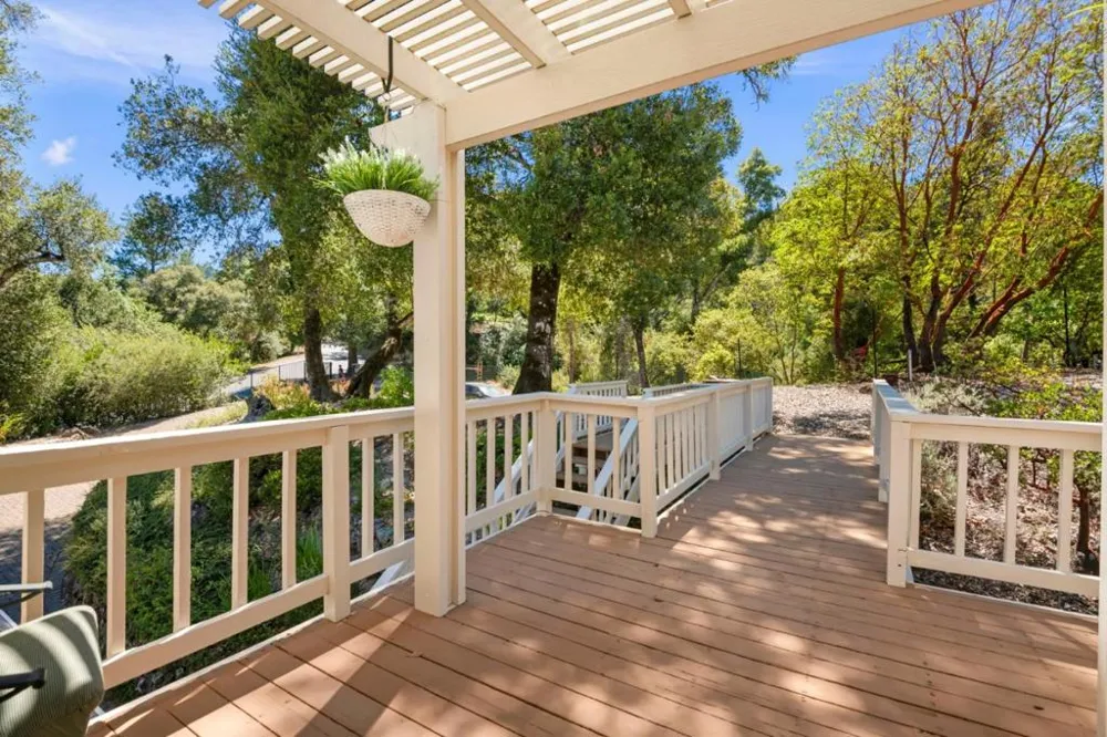 24635 Heather Heights Road Saratoga, CA 95070