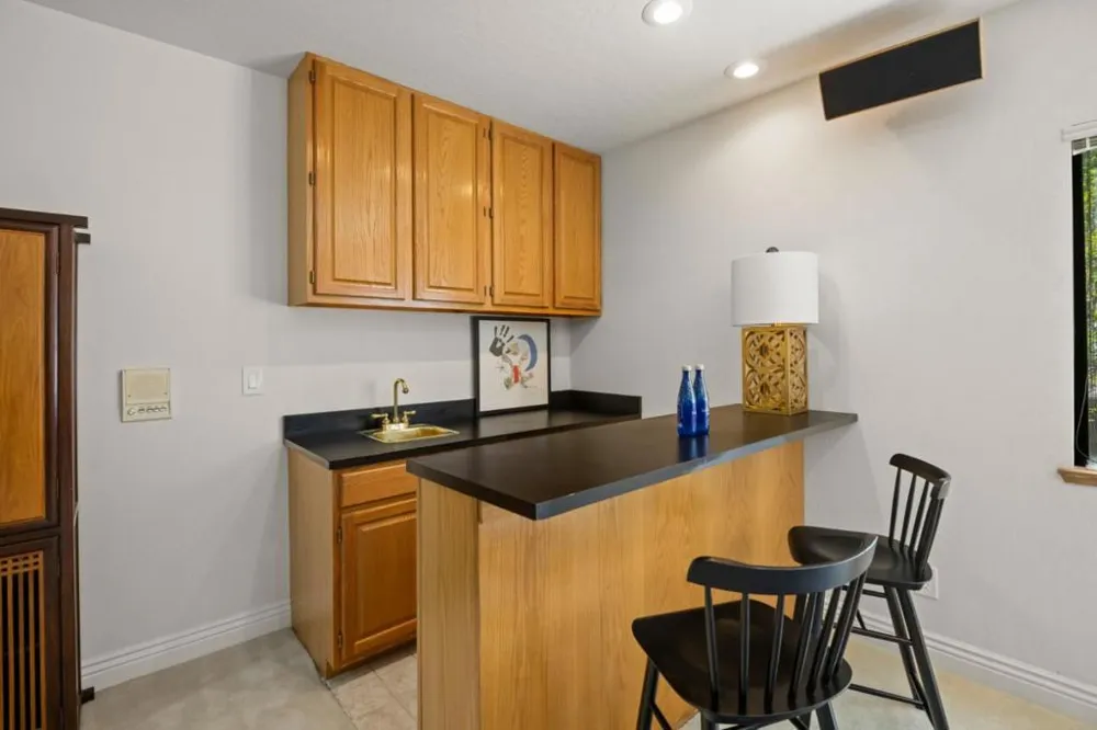 24635 Heather Heights Road Saratoga, CA 95070