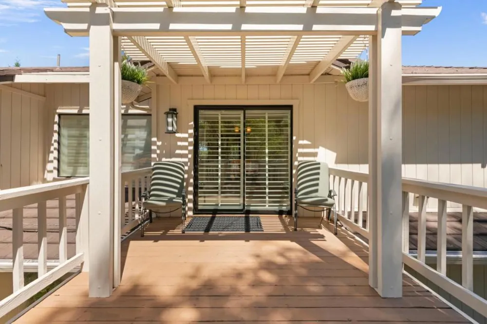 24635 Heather Heights Road Saratoga, CA 95070