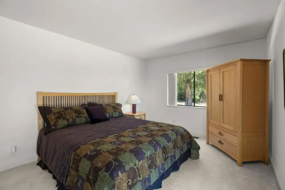 24635 Heather Heights Road Saratoga, CA 95070