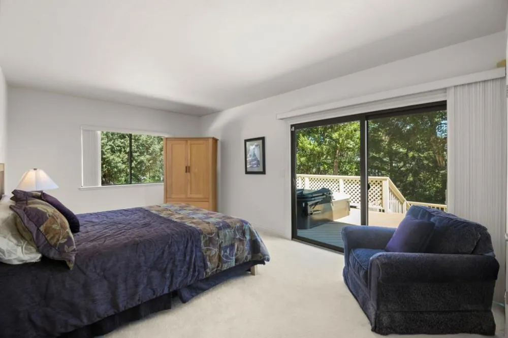 24635 Heather Heights Road Saratoga, CA 95070