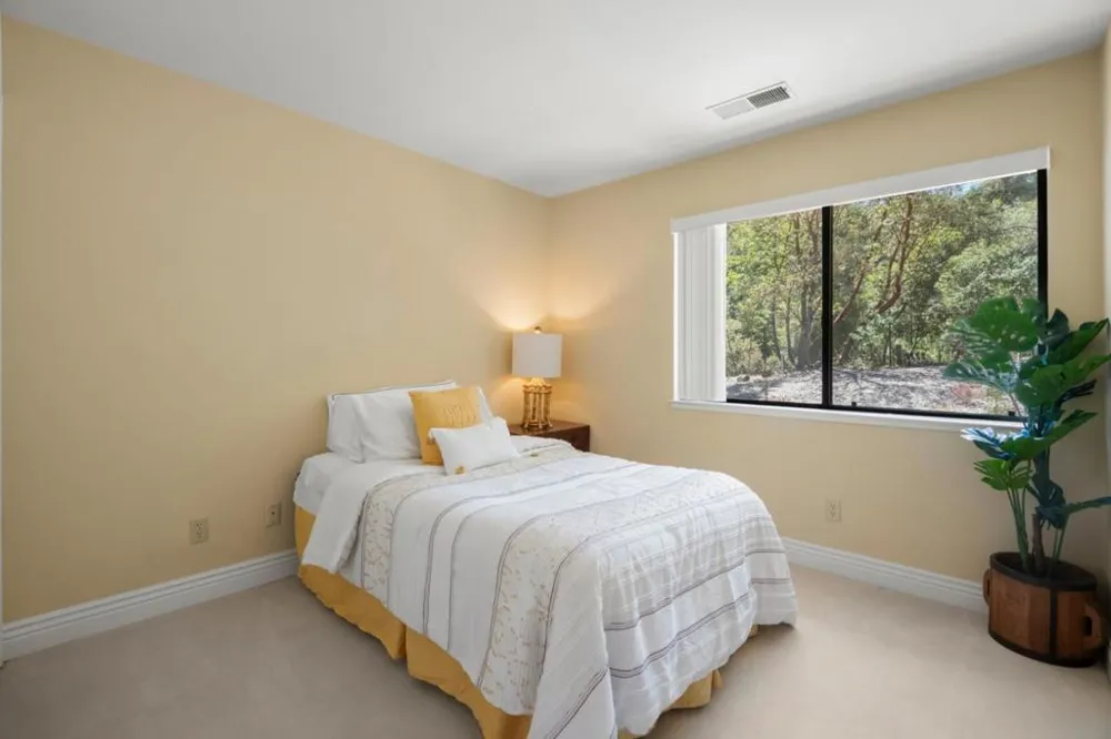 24635 Heather Heights Road Saratoga, CA 95070