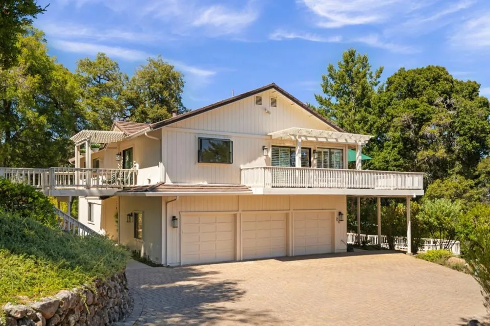 24635 Heather Heights Road Saratoga, CA 95070