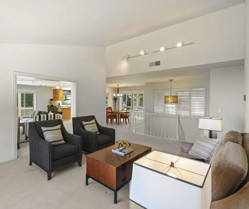 24635 Heather Heights Road Saratoga, CA 95070