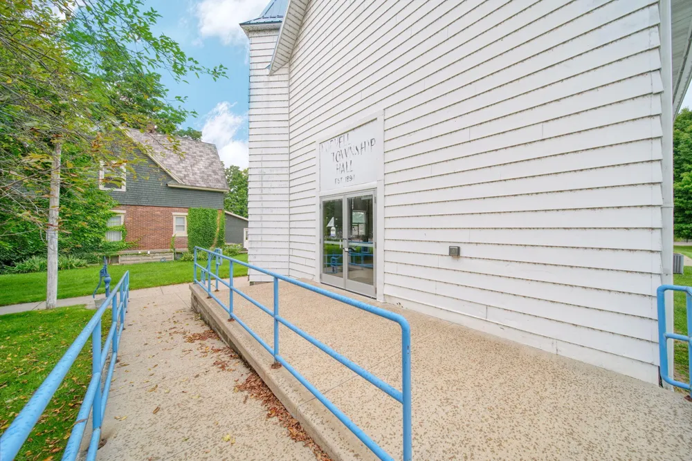 106 E Commercial Street Brooklyn, MI 49230