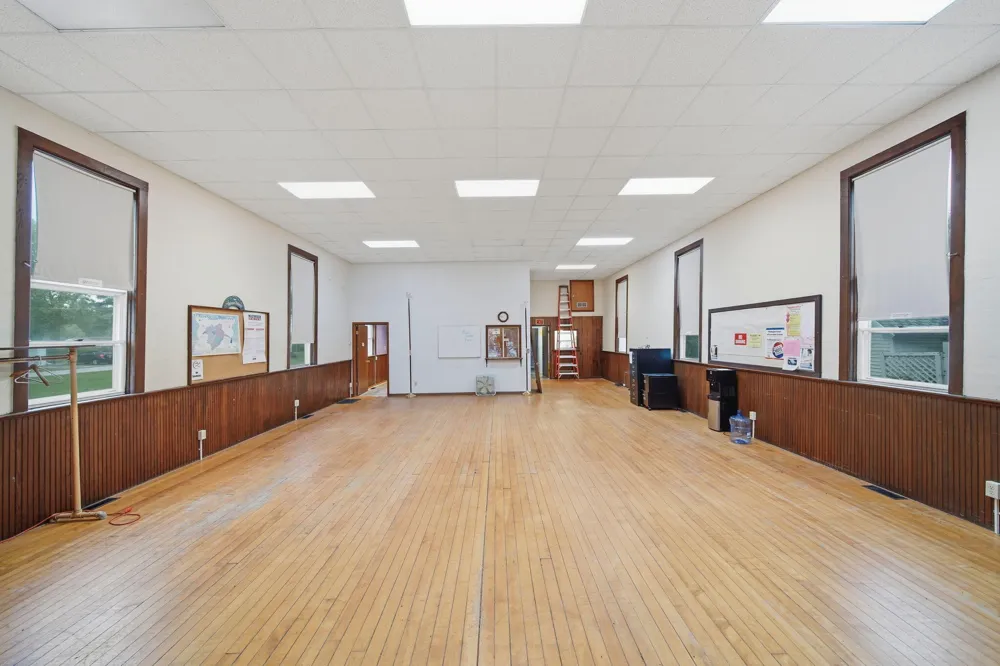 106 E Commercial Street Brooklyn, MI 49230