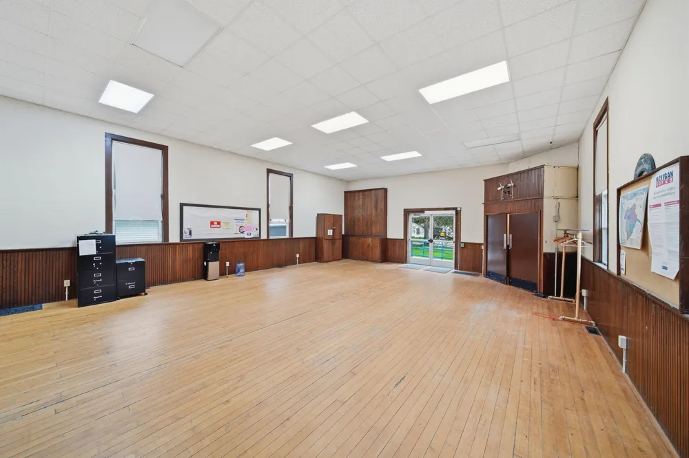 106 E Commercial Street Brooklyn, MI 49230