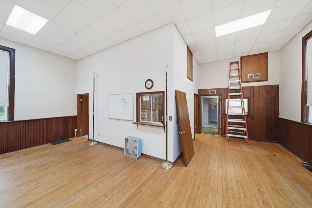 106 E Commercial Street Brooklyn, MI 49230