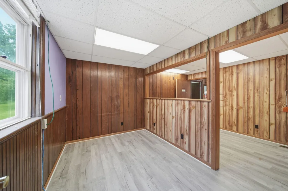 106 E Commercial Street Brooklyn, MI 49230