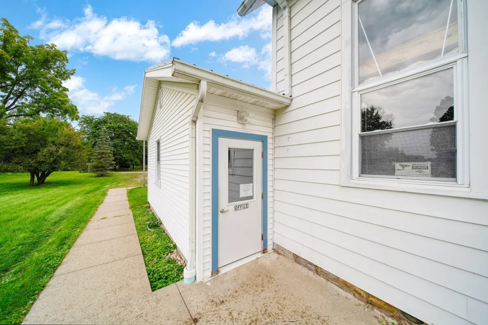 106 E Commercial Street Brooklyn, MI 49230