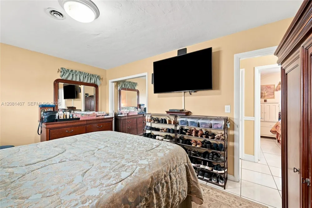 4470 NW 171st Ter Miami Gardens, FL 33055